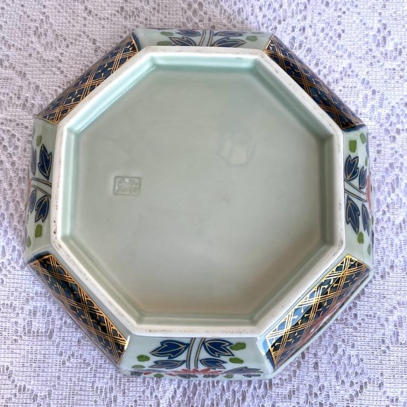Antique Imari Arita Hexagon Bowl - Red, Blue & Gold Accents, Gold Trim - Picture 7 of 7
